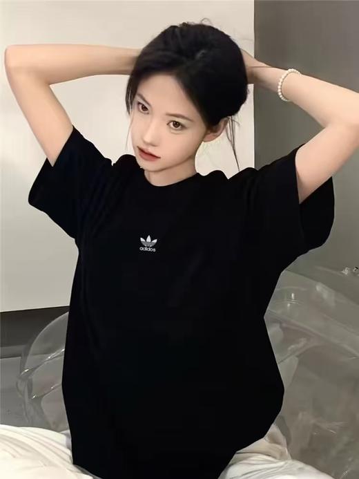 三YE草小logo刺绣男女款夏运动休闲透气短袖T恤 商品图1