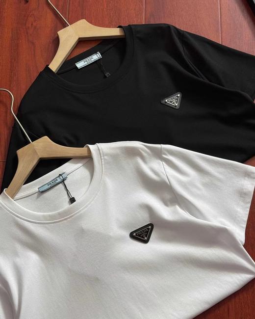 F032749基础百搭黑白两色刺绣简约圆领情侣款短袖T恤 商品图2