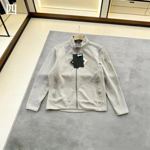 F0327119高性能针织立体硅胶带拉链袖袋立领抓绒夹克外套 商品图12