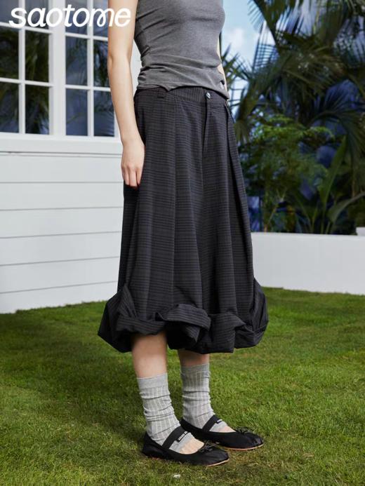 早乙女惠子saotome/STMKZ222118/重工打褶暗纹七分裤 商品图0