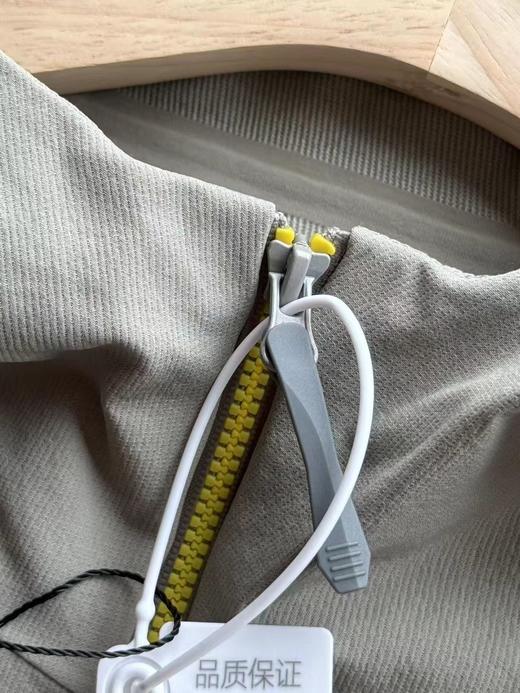 F032703早春新款男女同款纯棉双纱水洗面料绣花标识短袖T恤 商品图10