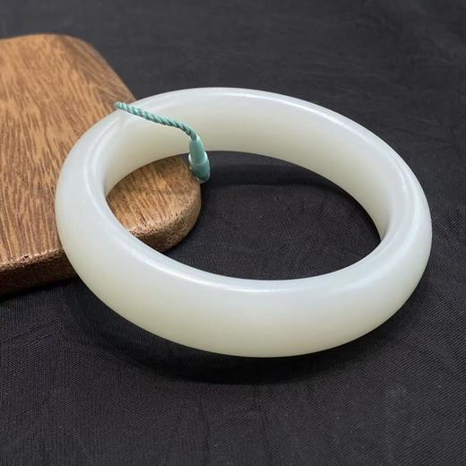 【快抱】【于田产和田玉95料手镯 51#】出证书，发货1~5天，48小时鉴赏期 商品图2