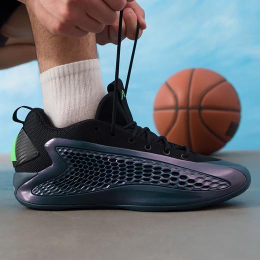 adidas阿迪达斯 通用篮球鞋 JQ6135 商品图3