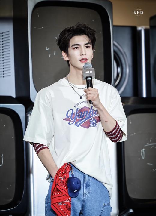 MLB印花圆领T恤情侣款短袖MLB1609 商品图0