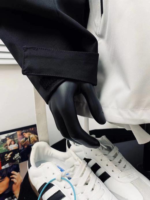 F032735春季新款户外运动内外双拉链训练重工连帽长袖冲锋衣 商品图8