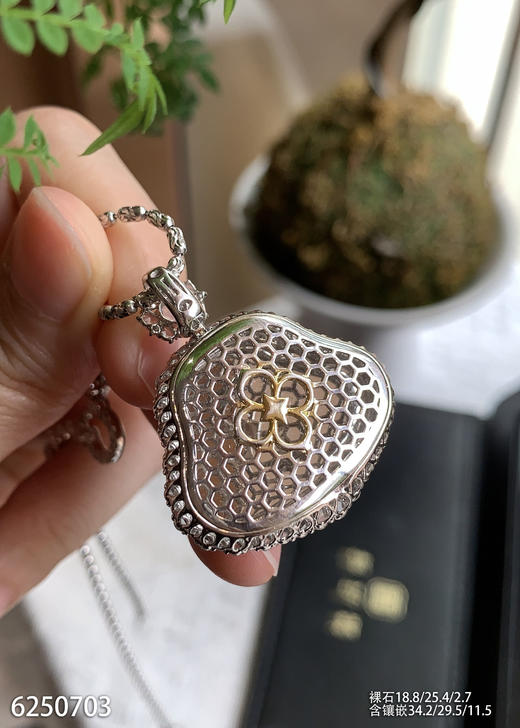 6250703，玻璃佛公吊坠。具体价格微信咨询 商品图8