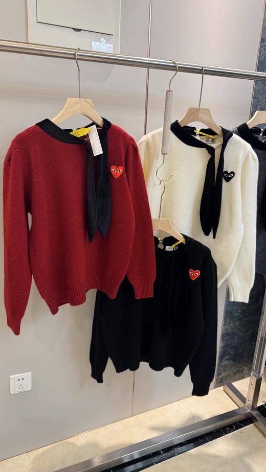 F032705春季新款温柔甜妹风丝绒蝴蝶结软糯亲肤针织圆领毛衣 商品图2