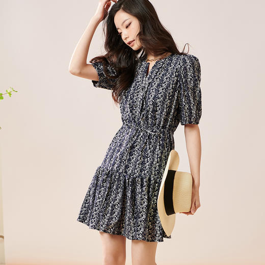 芳外2025夏季新款优雅减龄碎花连衣裙泡泡袖宽松短款a字裙子0299 商品图2