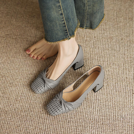 阿么手工女鞋褶皱侧空凉鞋女款2026新款爆款气质鞋子夏外穿5.5CM 商品图1