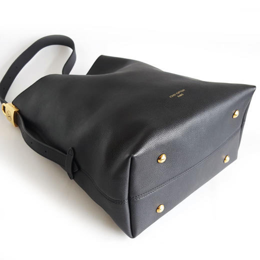 【95新】LV路易威登M24856中号黑色全皮Low Key Hobo水桶包单肩包女士260326JJ02 商品图6