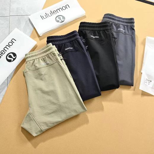 F032766春秋季新款轻量立体版型抽绳设计男士梭织长裤 商品图3