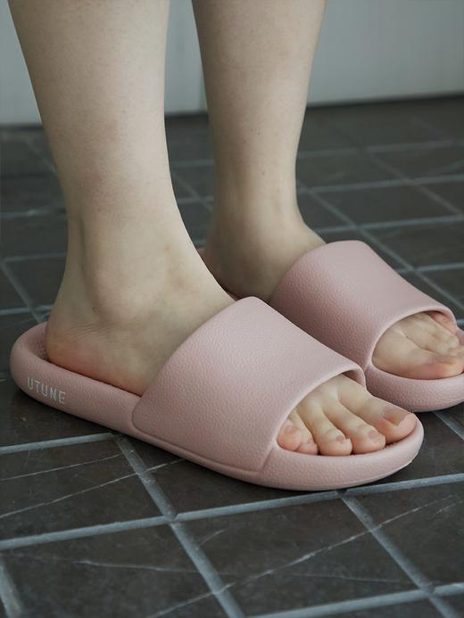 【2件减5元，3件减10元】【颜值与舒适并存 排水速干 夏日拖鞋】洗澡不积水 不闷脚不臭脚 轻盈舒适防滑 匠心打造 简约时尚 商品图4