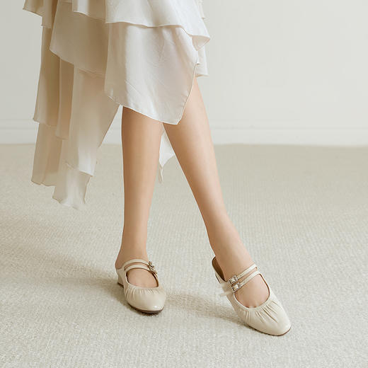 千百度轻奢羊皮褶皱包头拖女2026夏季新款低跟玛丽珍外穿凉拖鞋A26287211 商品图2