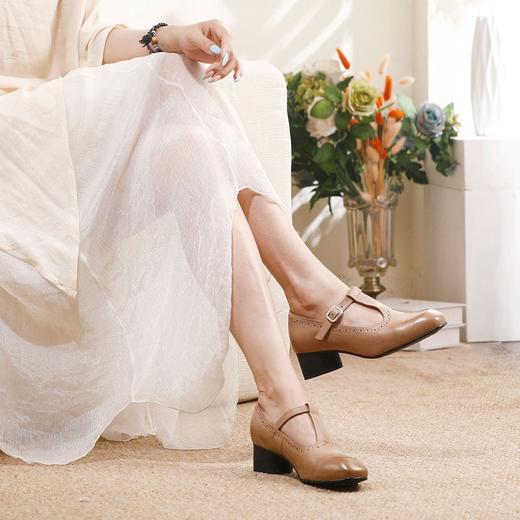 复古头层牛皮圆头搭扣粗跟中跟丁字鞋 商品图0