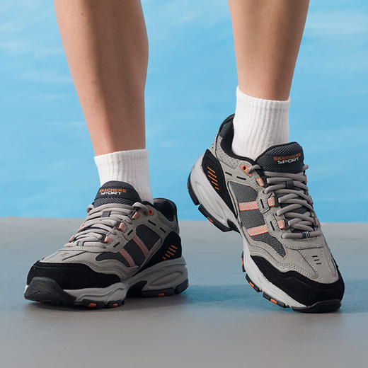 Skechers斯凯奇 男户外鞋 237067W-GYOR 商品图3