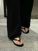 HD9 香奈儿 𝟐𝟎𝟐𝟒春夏丝绒 双C水钻扣Thongs人字夹脚拖鞋 商品缩略图4