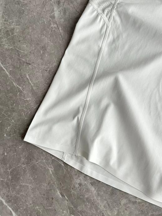 F0327102轻量化设计男款功能运动版型剪裁短袖T恤 商品图10