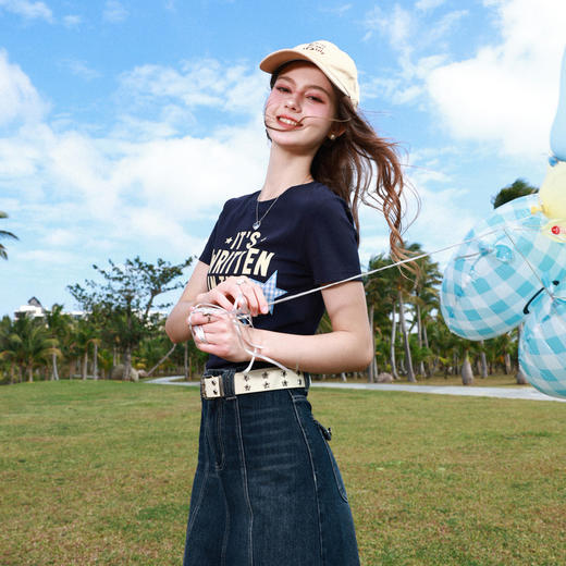 三彩独醒2026夏季新款字母印花T恤甜酷短款修身圆领套头衫上衣F 商品图1