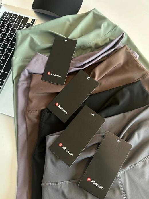 F032769女款纯色春夏季轻薄款柔软亲肤瑜伽五分短裤 商品图5