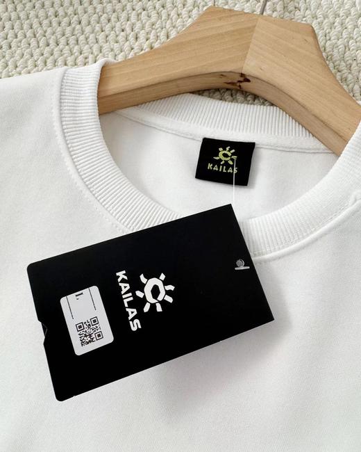 F032739早春新款利落百搭高支纱线刺绣圆领套头休闲卫衣 商品图14