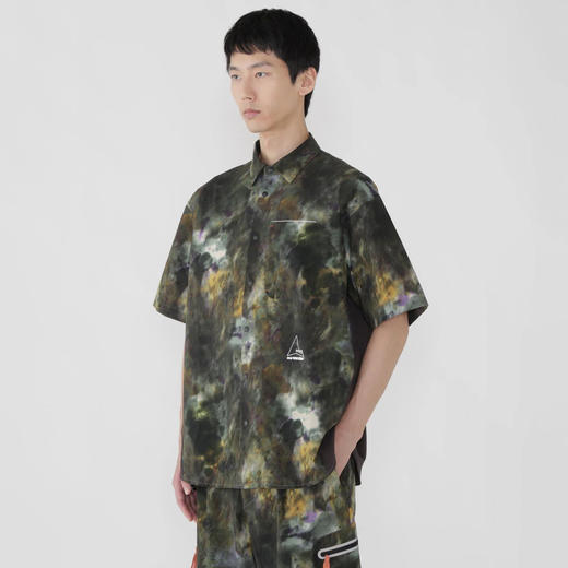 ROA x and wander breathable 联名款山脉迷彩印花机能性短袖衬衫 商品图0