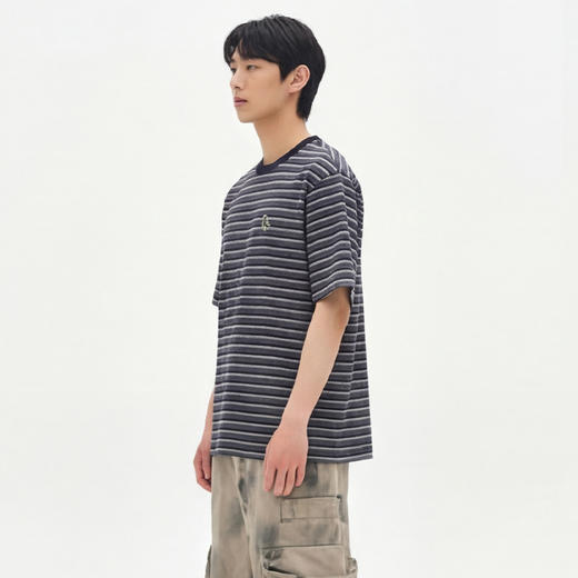 DRONKOO 2026 圆领左胸贴小恐龙条纹短袖T恤 商品图2