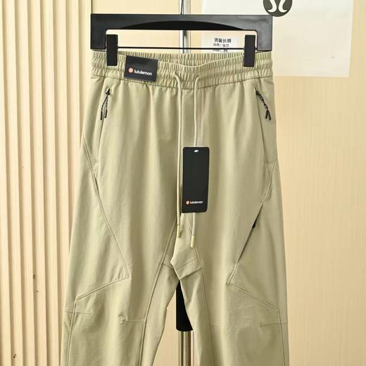 F032766春秋季新款轻量立体版型抽绳设计男士梭织长裤 商品图11