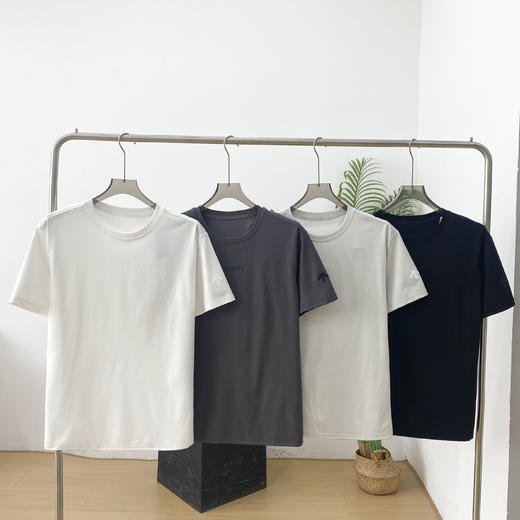 点此购买 迪桑特ESSENTIAL系列男女同款短袖针织衫 qk 343548 商品图0