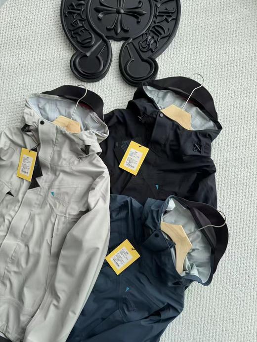 F0327107巨人岛户外运动防泼水防风硬壳冲锋衣男款外套 商品图1