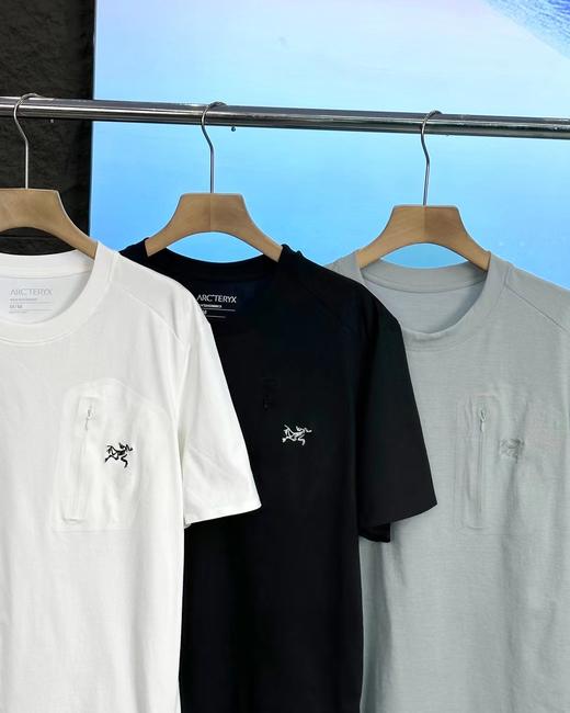 F032745夏季新款压胶拉链刺绣口袋速干功能款短袖T恤 商品图3