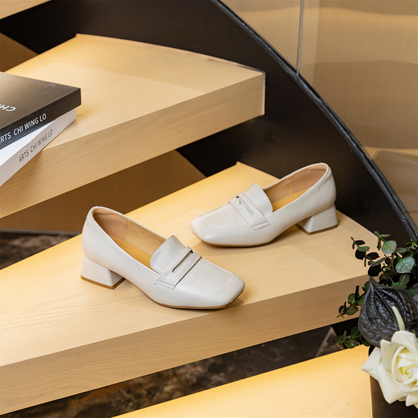 头层羊皮方头软底粗跟中跟乐福鞋