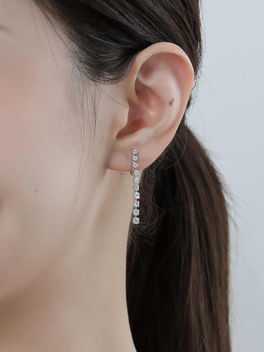 【挚友限定】克拉闪耀  18k金经典钻石耳线 春日穿搭长耳线 灵动耳畔 克拉级闪耀钻石 1ct  弹力双夹 3g 商品图2