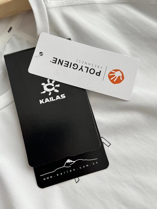 F0327102轻量化设计男款功能运动版型剪裁短袖T恤 商品图12