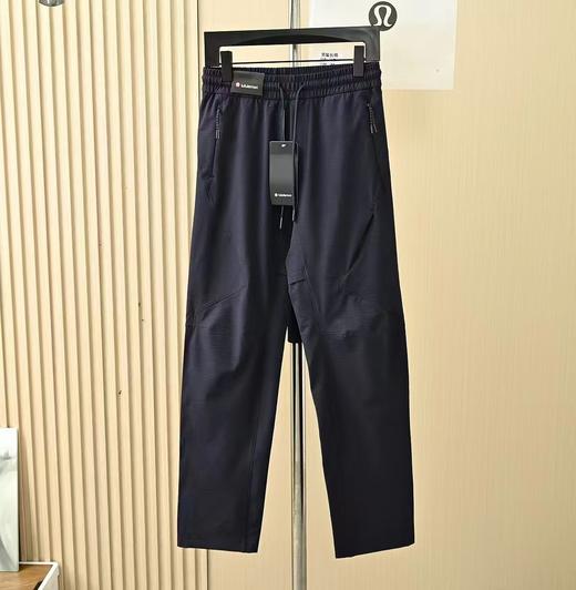 F032766春秋季新款轻量立体版型抽绳设计男士梭织长裤 商品图8