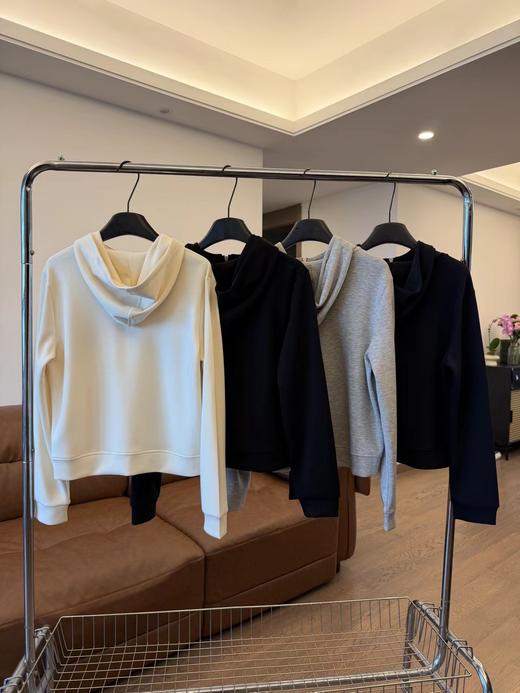 F0327114小马刺绣标莱赛尔混纺连帽拉链短款外套 商品图4