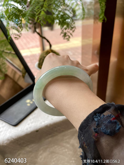 6240403，手镯，圈口56.2。具体价格微信咨询 商品图0