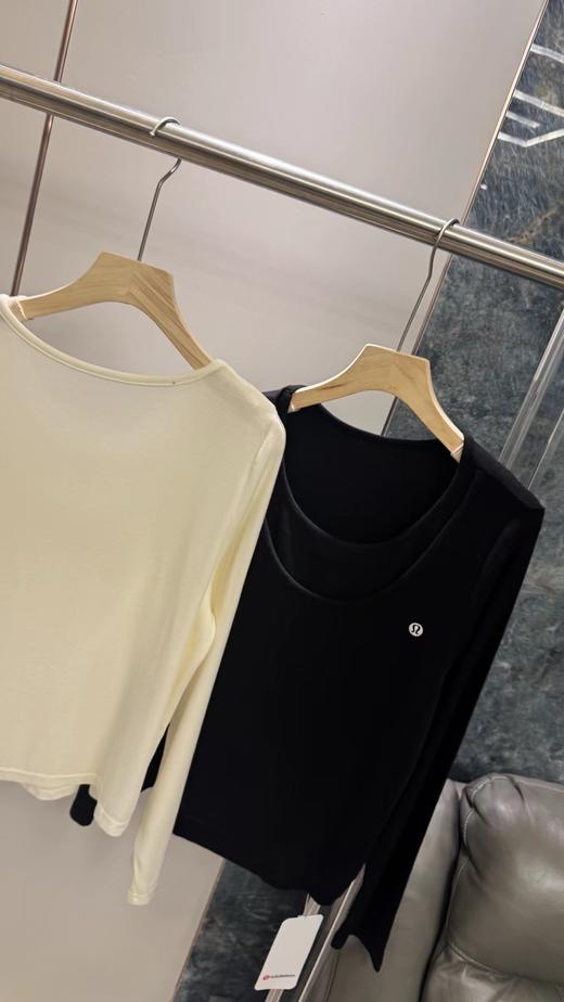 F032711一包两件装春夏款上新休闲运动宽松大U领亲肤透气修身T恤 商品图3