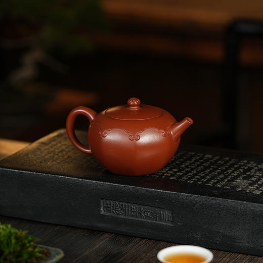 龙德堂陶艺 汤宣武制 《披褐怀玉》原矿大红袍 230cc 库存请咨询客服 商品图3