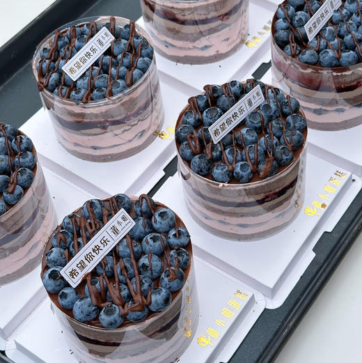 蓝莓巧克力大王蛋糕 商品图3