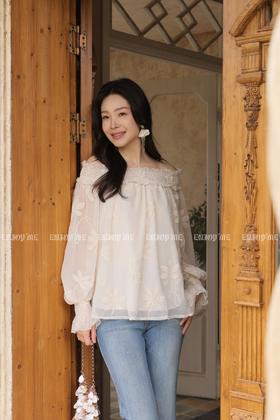 【门店同款】ENJOY夏季树叶刺绣花压褶一字肩上衣 170643842