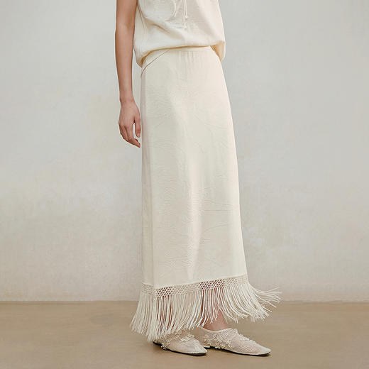 【林栖设计小店】手编流苏|米白提花百搭针织裙2026夏新款直筒毛织半身裙1962095 商品图3