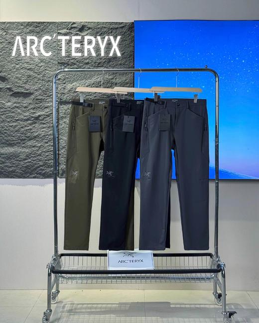 F032744春季新款刺绣户外运动透气速干重工刺绣长裤 商品图1