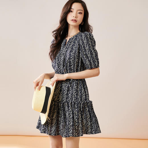 芳外2025夏季新款优雅减龄碎花连衣裙泡泡袖宽松短款a字裙子0299 商品图3