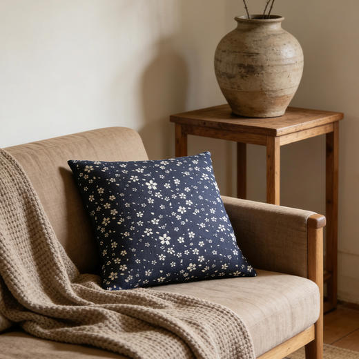 【林栖好物】LX1126004手工蓝印花抱枕（预售7天发货） 商品图1