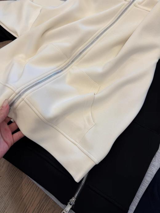 F0327114小马刺绣标莱赛尔混纺连帽拉链短款外套 商品图3