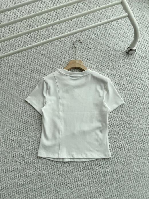 点此购买 斐乐夏季女士时尚休闲紧身短袖T恤 kad 343659 商品图2