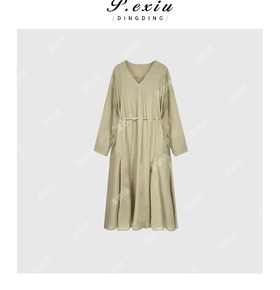 03-5潘依绣丁丁宠粉简约气质优雅通勤V领宽松版连衣裙 Q9113