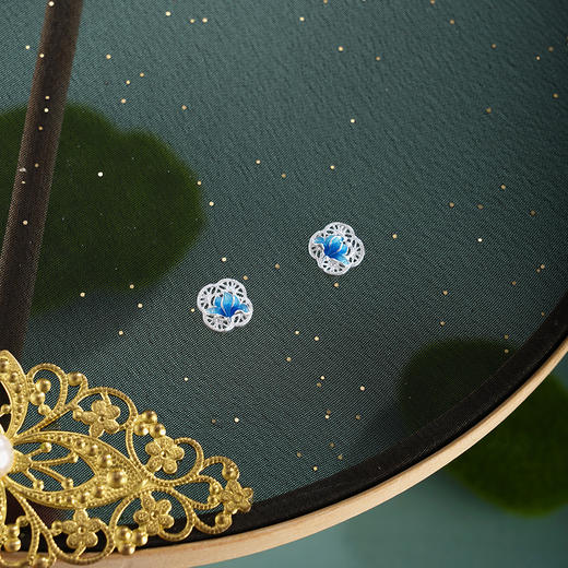 子佩集【轩畔玉兰】银S990耳钉【QFES050】原创作品花丝珐琅彩四叶玉兰莲2602 商品图1