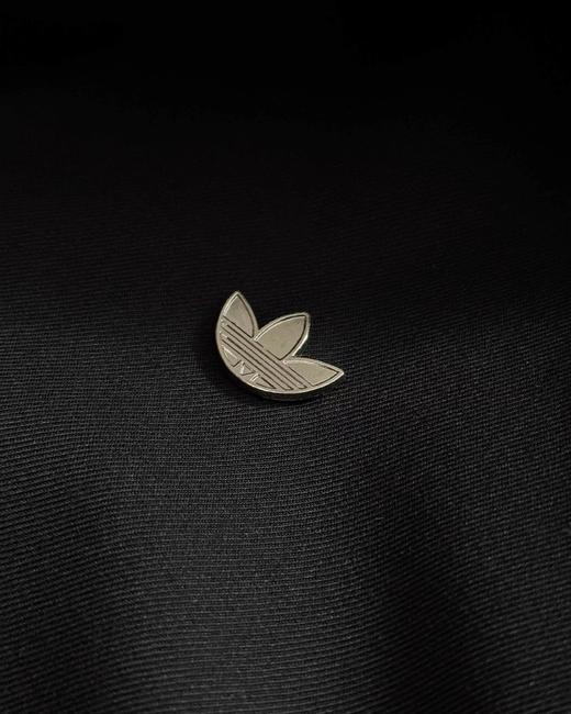 F032748男女同款休闲百搭胸前刺绣立领三条杠夹克外套 商品图7