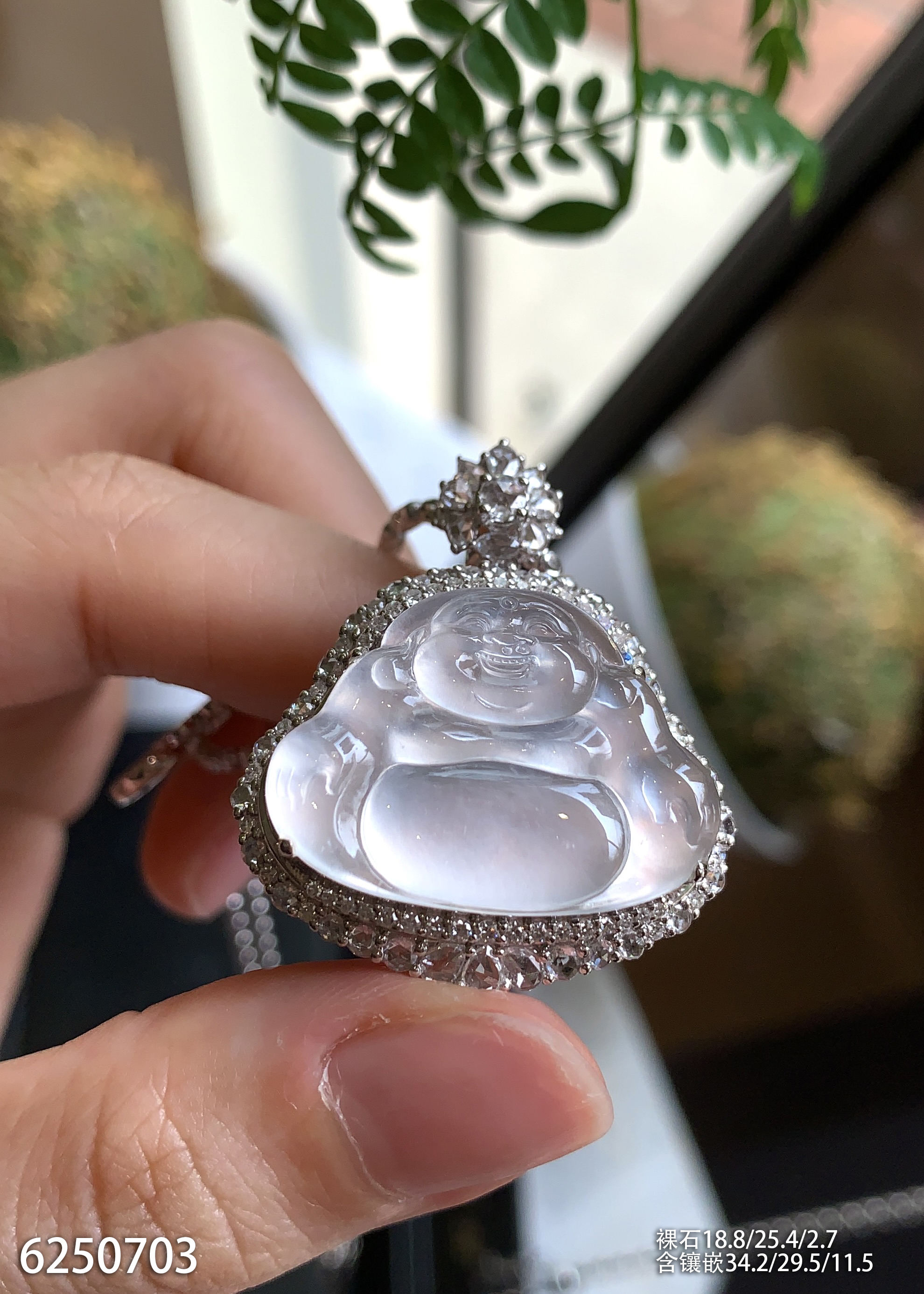 6250703，玻璃佛公吊坠。具体价格微信咨询